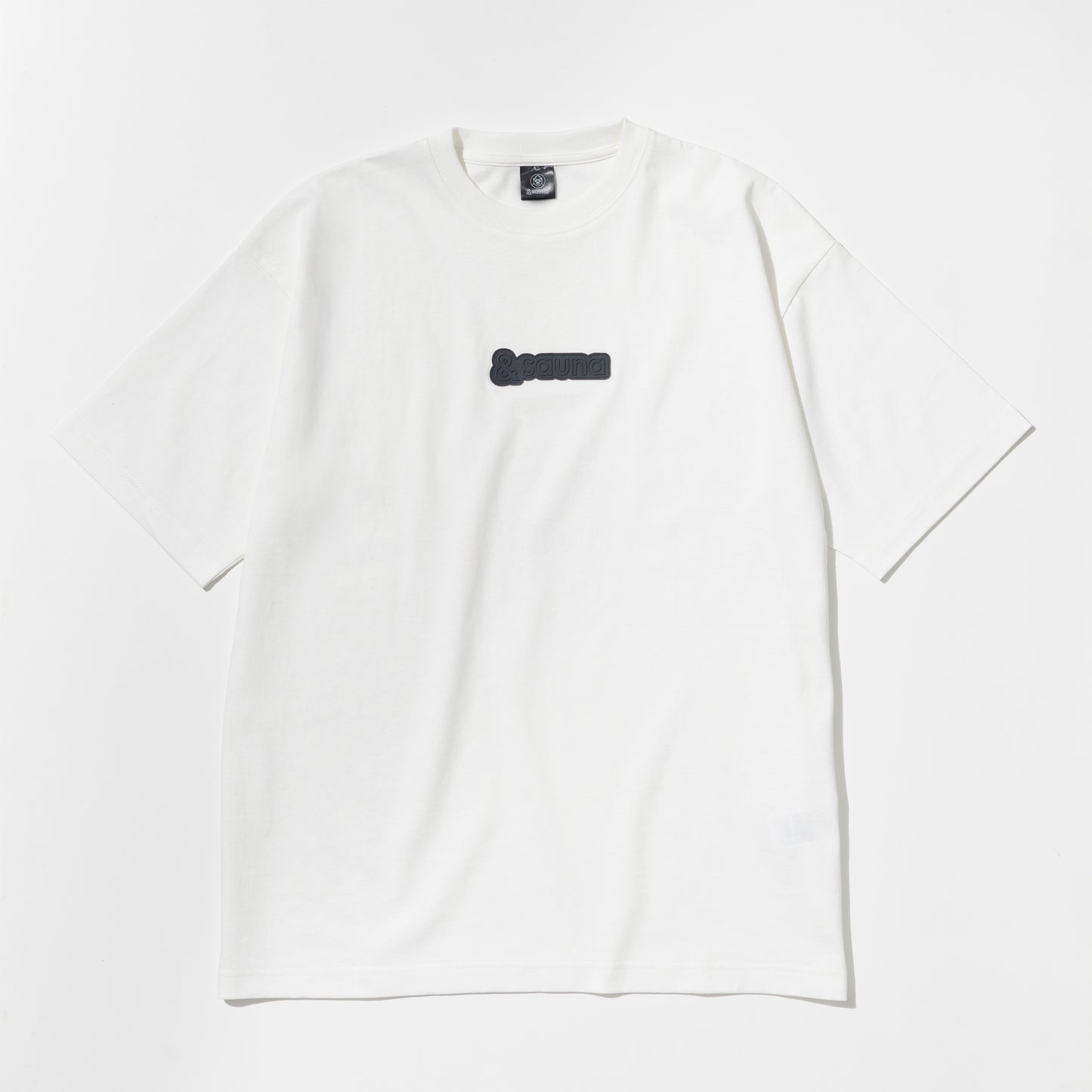 サウナ愛好家 接触冷感加工 サウナ後の着替えに最適 シリコンロゴTee White サウナファッション ビッグシルエットTシャツ おしゃれ 接触冷感加工 サウナ後着用に最適 肌触り